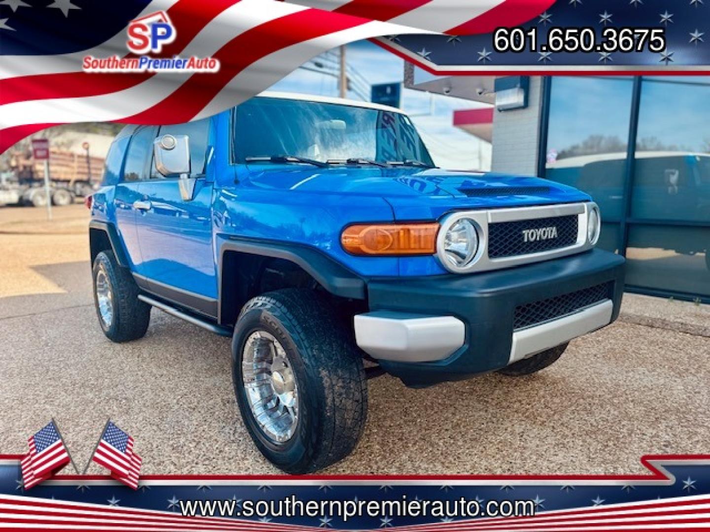 2007 BLUE TOYOTA FJ CRUISER S (JTEBU11F570) , located at 922 W. Beacon St., Philadelphia, MS, 39350, (601) 650-3675, 32.770447, -89.127151 - Photo#0